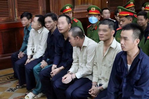 Nhóm 'cát tặc' khai thác hơn 74.000m3 tại biển Cần Giờ hầu tòa