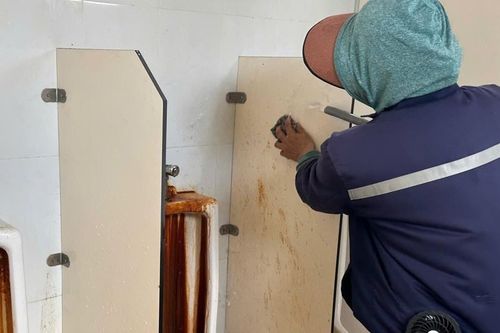 Yêu cầu khắc phục nhà vệ sinh nhếch nhác nằm trong dự án 650 tỷ ở Bình Dương