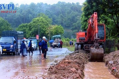 Mưa lớn gây sạt lở nhiều tuyến giao thông huyết mạch tại Điện Biên