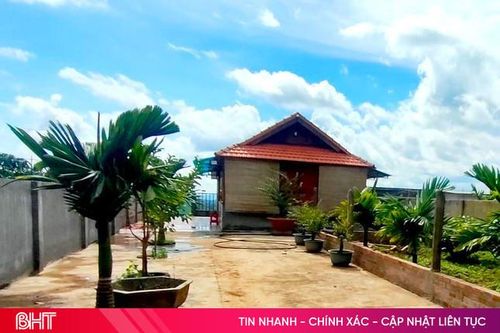 Tạm giữ 41 đối tượng xóc đĩa trong căn nhà gỗ