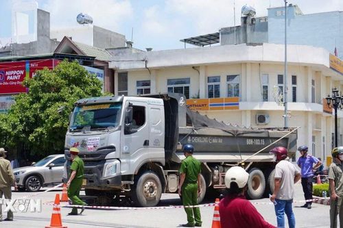 Quảng Ngãi: Tai nạn giao thông nghiêm trọng, một phụ nữ tử vong tại chỗ