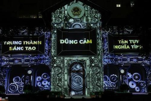Trình chiếu 3D Mapping nhân kỷ niệm 79 năm ngành Thông tin và Truyền thông