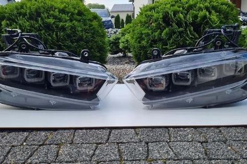 Đèn pha của siêu xe Bugatti Chiron được rao bán với giá không tưởng