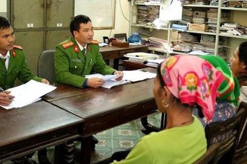 Khoảng trống pháp lý với hành vi mua bán thai nhi - Bài 1: Mua bán thai nhi bị xử tội 'tổ chức người khác trốn đi nước ngoài'