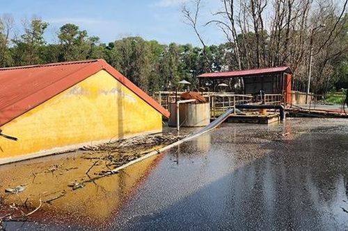 Sống cạnh bãi xử lý rác: Đi ngủ cũng phải đeo khẩu trang