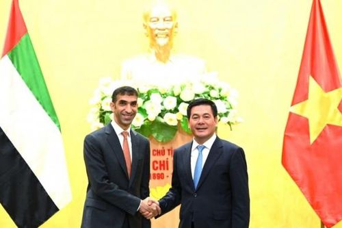 Bộ trưởng Nguyễn Hồng Diên tiếp và làm việc với Quốc vụ khanh Bộ Kinh tế UAE