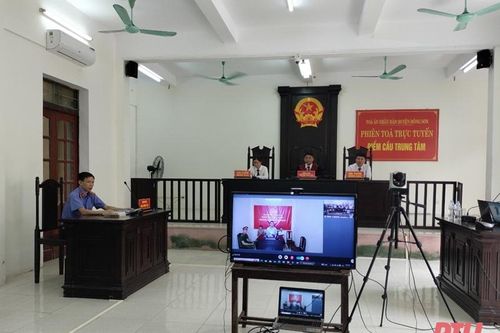 Huyện Đông Sơn xét xử trực tuyến 3 vụ án hình sự