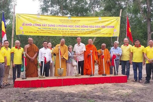 Khởi công xây dựng 3 phòng học tại chùa Ba Xoài