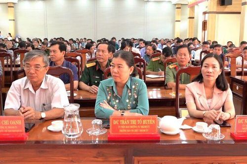 Thành ủy Châu Đốc khai giảng lớp bồi dưỡng cán bộ dự kiến tái cử cấp ủy, ủy ban kiểm tra cấp ủy cơ sở (nhiệm kỳ 2025 – 2030)