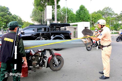 Chấn chỉnh hoạt động xe ba gác: Cần giải pháp căn cơ, lâu dài
