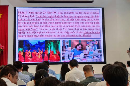 Hơn 360 học viên tham gia tập huấn công tác lãnh đạo, quản lý văn hóa, văn nghệ
