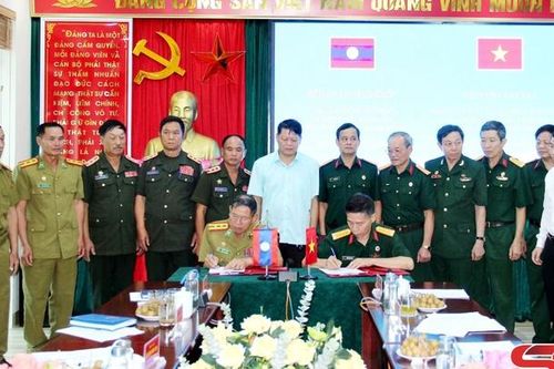 Hội đàm giữa Hội Cựu chiến binh tỉnh Sơn La và Hiệp hội Cựu chiến binh tỉnh Xiêng Khoảng