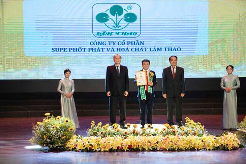 Supe Lâm Thao nhận cú đúp giải thưởng tại 'Thương hiệu tiêu biểu châu Á - Thái Bình Dương 2024'.