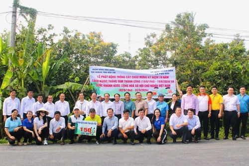 Bến Tre: Ngành Ngân hàng góp phần hiện thực hóa đề án trồng 10 triệu cây xanh