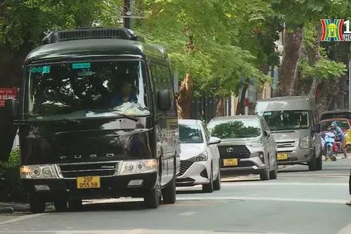 Thí điểm bố trí điểm dừng đón, trả khách trong phố cổ