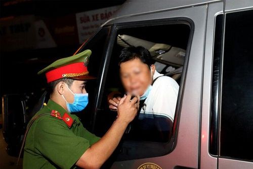 Công an xã, phường có được kiểm tra và xử phạt vi phạm nồng độ cồn?