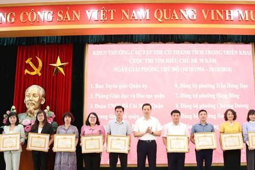 Quận Hoàn Kiếm: Phát huy truyền thống hiếu học trong cộng đồng dân cư