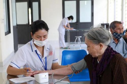 Hà Nội: Công nhận 85 xã, phường, thị trấn đạt tiêu chí quốc gia về y tế xã