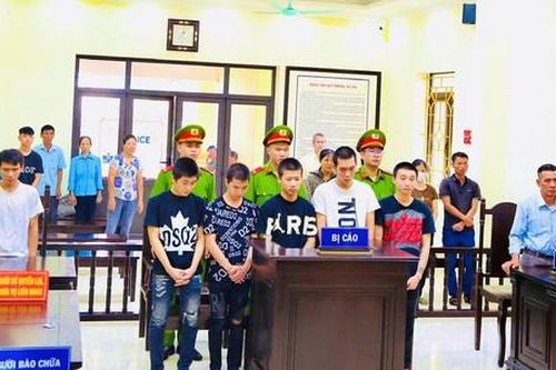 Nhóm thanh, thiếu niên hầu tòa vì hành vi ngỗ ngược: Bài học đắt giá để bước vào đời