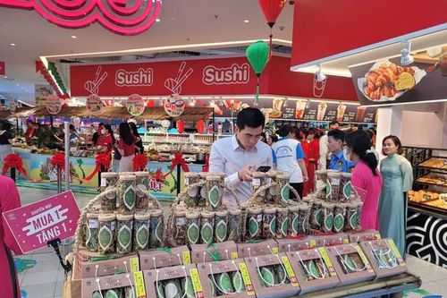 Tranh cãi quanh đề xuất tạm hoãn xuất cảnh đối với chủ hộ kinh doanh nợ thuế
