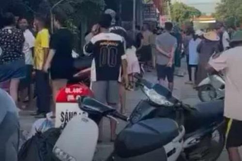 Nổ lớn ở nhà dân, nghi có người thương vong