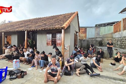 Triệt phá đường dây đánh bạc quy mô lớn, tạm giữ hơn 40 người