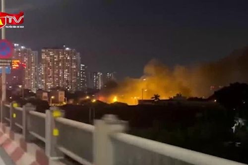 Nhanh chóng dập tắt đám cháy tại kho hàng của công ty chuyển phát nhanh ở Hà Nội