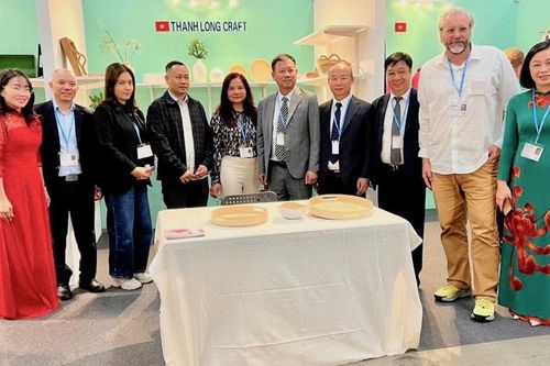 Quảng bá sản phẩm thủ công mỹ nghệ Hà Nội tại Hội chợ Formex Thụy Điển