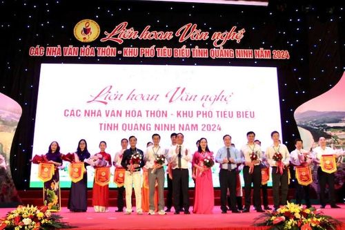 Liên hoan văn nghệ các nhà văn hóa thôn-khu phố văn hóa tiêu biểu tỉnh Quảng Ninh năm 2024