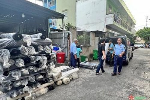 Quản lý thị trường TP Hồ Chí Minh thu giữ gần 4,6 tấn vải bố
