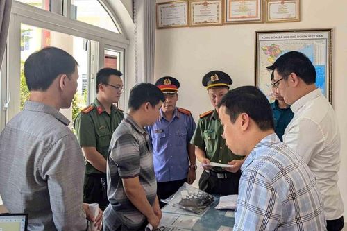 Phó Chánh văn phòng UBND tỉnh câu kết 'dân IT' tổ chức quảng cáo trái phép trên website cơ quan Nhà nước