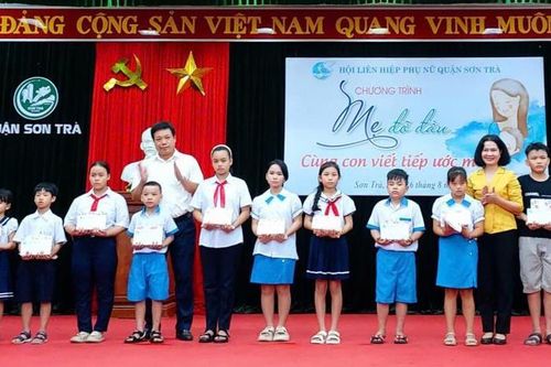Trao 200 suất quà hỗ trợ các em mồ côi