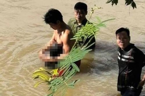 Tìm thấy thi thể cháu bé đuối nước