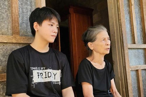 Trúng tuyển Đại học Bách khoa, nam sinh mồ côi cha mẹ ngậm ngùi lo không xoay nổi học phí vào trường