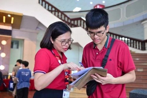 Đại học Bách khoa Hà Nội hỗ trợ nhập học hơn 9.000 tân sinh viên