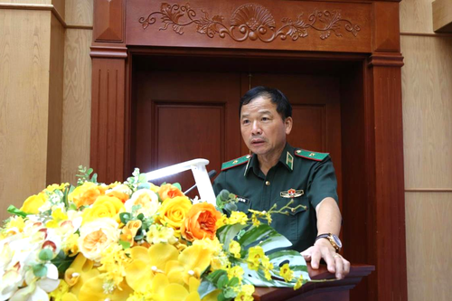 Giao ban công tác quản lý cửa khẩu, kiểm soát xuất, nhập cảnh