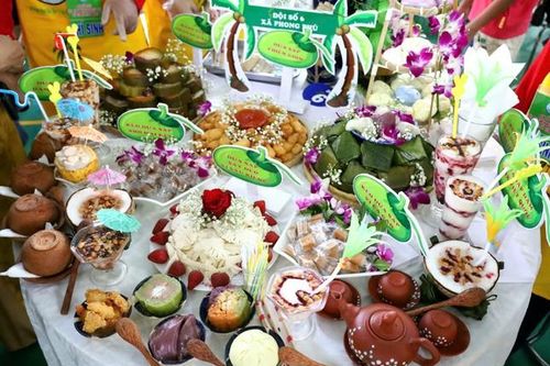 100 món ăn từ dừa sáp Trà Vinh được ghi vào sách kỷ lục Việt Nam