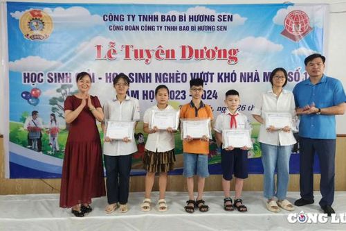 Công ty TNHH Bao bì Hương Sen khen thưởng hơn 100 học sinh giỏi (năm học 2023-2024) là con cán bộ, công nhân nhà máy 1 và 2