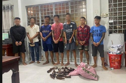 Bắt 7 đối tượng 'bảo kê' vùng ven biển
