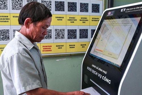 Ra mắt ki-ốt dịch vụ công đầu tiên ở Quảng Nam, thao tác tiện lợi như máy ATM