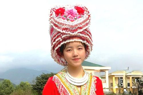 Nữ sinh người Mông ở Nghệ An đậu Đại học Y khoa Hà Nội có nguy cơ lỡ hẹn với giảng đường