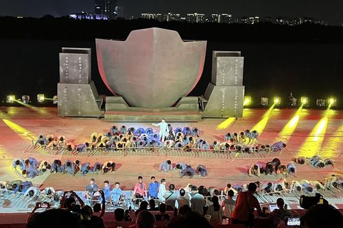 TP Hồ Chí Minh: Triển khai 61 công trình chào mừng 50 năm Ngày Giải phóng miền Nam
