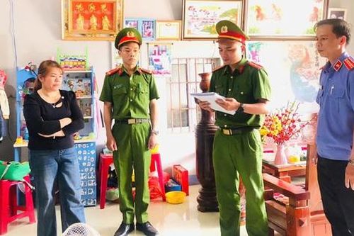 Bắt người phụ nữ mang đất mua chung với bạn đi bán