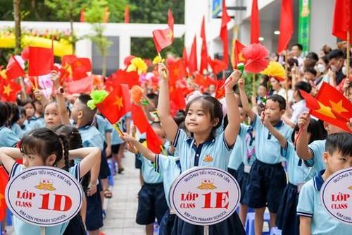 Chuẩn bị vào lớp 1: Đừng chỉ bắt con học chữ