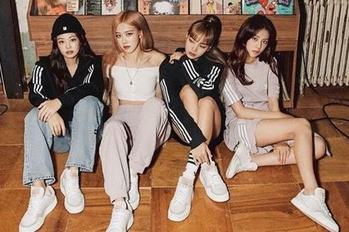 Giày sneaker: Item độc quyền của thể thao và màn bứt phá vượt khuôn khổ