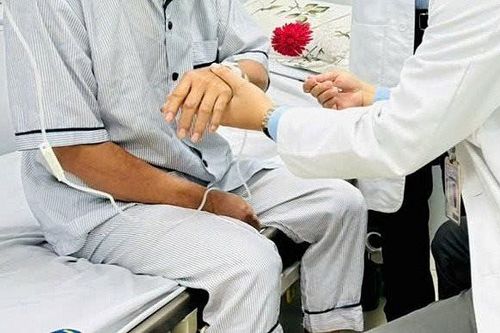 Bác sỹ hướng dẫn dấu hiệu nhận biết đột quỵ não