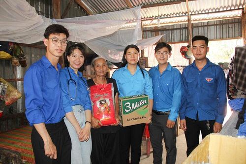 Thanh niên Chợ Mới tình nguyện vì cộng đồng