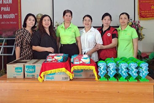 Ngân hàng thực phẩm Điện Biên trao hơn 600 suất quà cho người yếu thế