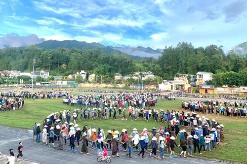 Than Uyên sẵn sàng đón tết Độc lập