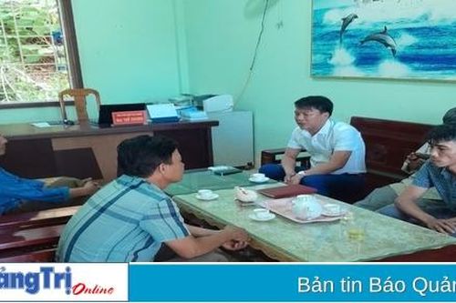 Tình trạng bò thả rông trên Tỉnh lộ 585: Đề nghị các hộ chăn nuôi bò ký cam kết